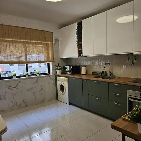 Almada Apartment Apartament